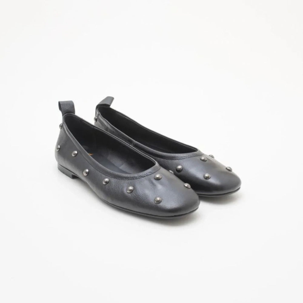 Ballerina in Pelle con Borchie Nera – SKA Shoes