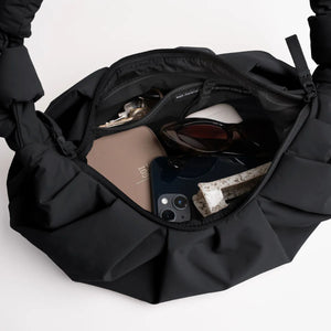 Pleat Moon Bag Small Borsa a Tracolla Nera – GOT BAG