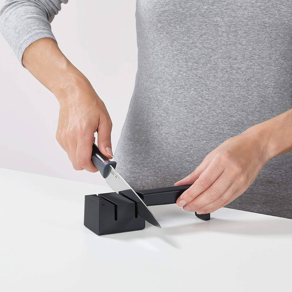 Set di Cinque Coltelli con Affilacoltelli Rimovibile "Elevate SlimBlock" - Joseph Joseph